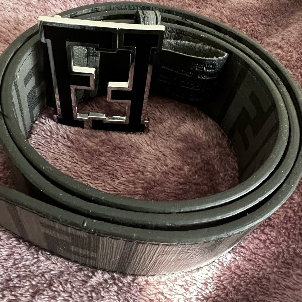 Two tone gray and black fendi belt